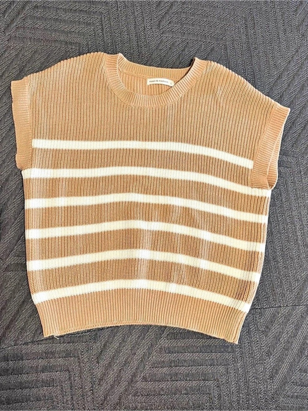 moon & madison Striped Knit Sweater Vest in Brown & White Size Large Like0